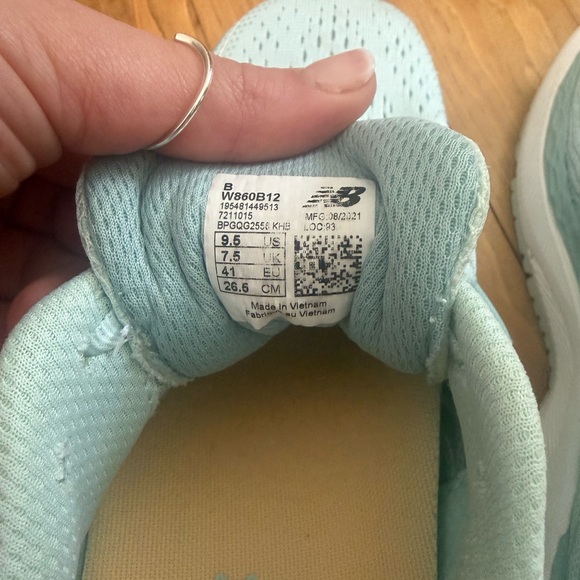 New Balance Women’s Fresh Foam X 860 V12 Running Shoe Light Blue Size 9.5 - Picture 7 of 10